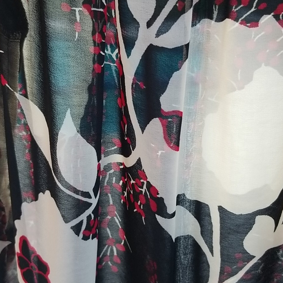 Talbots Lightweight blouse - Picture 3 of 3